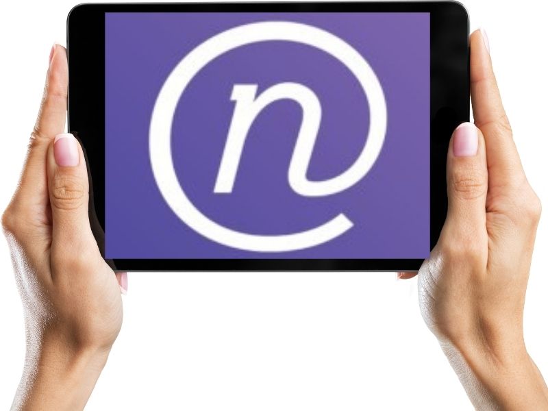 Net Nanny prati lokaciju, blokira opasan sadržaj, šalje upozorenja i prati ključne reči, dok Bark detektuje mentalne probleme i cyberbullying.